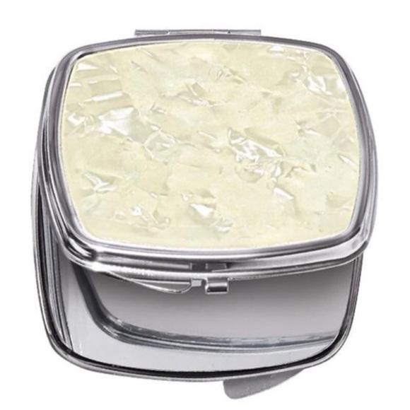Avon compact wit faux mother of pearl accent set of 2 - Picture 1 of 11